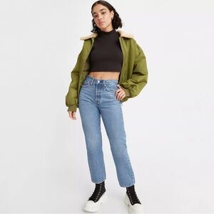 Levi’s | Wedgie Straight Fit High Rise Jeans in Oxnard Haze Medium Wash 32/14